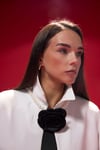 Beyaz Gülche Gül Detaylı Ceket