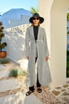 Beyaz Siyah Monogram Desenli Pareo Kimono