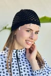Siyah İnci İşlemeli File Örgü Bere Bandana