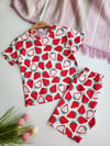 Çilek Desenli Şortlu Pijama Takımı