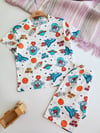 Gezegen Desenli Şortlu Pijama Takımı