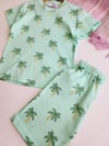 Palmiye Desenli Şortlu Pijama Takımı