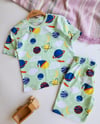 Şortlu Gezegen Desenli Pijama Takımı