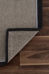 Mutfak HalısıBej Jüt Siyah ve Mavi Bördürlü Dokuma Tabanlı Sisal Halı | Modern Dekoratif Halı