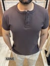 %100 Pamuk Fitilli 3 Düğmeli T-Shirt--Kahve