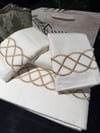 King Size Gold Nakışlı Ütopik Desenli Nevresim Takımı
