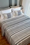 Missoni Model Antrasit Yatak Örtüsü