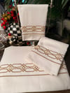 Nevresim Takımı Labirent Model Gold Nakış (King Size)