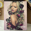 100 Contemporary Fashion Designer