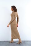 yirtmacli-bej-triko-midi-elbise-7a4539.jpg