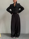 ADU Sırt Dekolteli Crop Blazer ve Bol Paça Pantolon İkili Takım