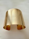 14K Altın Kaplama Desenli En:9 Cm Kelepçe Bileklik