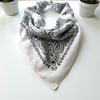 Beyaz Renk  desenli %100 Koton Bandana