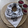 Beyaz Renk Kedi Figürlü %100 Koton Bandana
