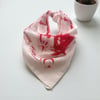 Beyazı Renk %100 Koton Atatürk Portreli ve imzalı 55X55 Bandana, 29 Ekim, 23 Nisan