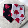 Beyazz Ve Siyah Renk Çilek Desenli %100 Koton bandana
