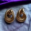 Gold Renk İç İçe Geçirilmiş Vintage Tarz Küpe