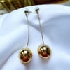 Kadın Gold Renk Zincir Alt Kısmı Sallantılı Gold Renk Topçuk Küpe