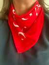 Kırmızı Renk İçerisinde Ay Yıldızlı Unisex %100 Koton Bandana 23 Nisan Bandanası