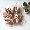 Krem Kenarları Tül  Scrunchie Büyük Boy Simit Toka