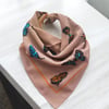 Krem Renk Kumaşi Kelebek Desenli 100% Koton Bandana
