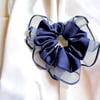 Lacivert Kenarları Tül  Scrunchie Büyük Boy Simit Toka