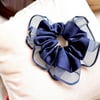 Lacivert Kenarları Tül  Scrunchie Büyük Boy Simit Toka