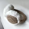 Soğuktan Koruyucu Soft Peluş Bej Dış Kısmı Örgü Katlanabilir Kulak Koruyucu Kulaklık