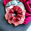 Turuncu Kenarları Tül  Scrunchie Büyük Boy Simit Toka