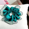 Yeşil Kenarları Tül  Scrunchie Büyük Boy Simit Toka