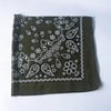 Yeşil Renk  desenli%100 koton Bandana