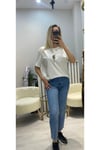 Beyaz Renkli Figür Desenli Kadın T-shirt