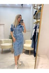 Kadın Açık Mavi Önü Düğmeli Prenses Kol Beli Kuşaklı Kemerli Midi Boy Jean Kot Elbise