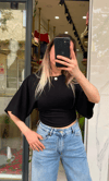 Siyah Belden Oturtmalı Yarasa Kol Bluz