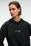 CAMELLIA Kadın Önü Nakışlı Etek Ucu Yırtmaçlı Kapüşonlu Comfort Fit Siyah Sweatshirt