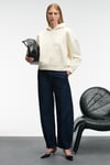 CLARIE Kadın Organik Pamuklu Oversize Kanguru Cepli Kapüşonlu Ekru Sweatshirt