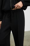 COMFY Kadın Yumuşak Ve Esnek Kumaşlı Çift Cepli Beli Lastikli Relaxed Fit Siyah Eşofman Altı