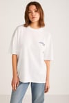 FINOLA Kadın %100 Pamuk Oversize Ön Ve Arka Mavi Yazı Detaylı Kısa Kollu Beyaz T-Shirt