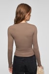 GRIGROS Kadın Esnek Kumaşlı Vücuda Oturan Slim Fit Uzun Kollu Vizon T-Shirt
