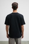 GUSI Erkek Önü Kabaran Baskılı %100 Organik Pamuk Oversize Fit Bisiklet Yaka Siyah T-Shirt