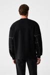 HAL Erkek Yuvarlak Yaka Önünde Ve Kollarında Süs Dikiş Detaylı Baskılı Regular Fit Siyah Sweatshirt