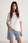Jemmy Kadın %100 Organik Pamuk Relaxed Fit Yırtmaçlı Yuvarlak Yakalı Beyaz T-Shirt