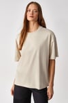 Jemmy Kadın %100 Organik Pamuk Relaxed Fit Yırtmaçlı Yuvarlak Yakalı Taş Rengi T-Shirt