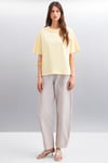 Jemmy Kadın %100 Organik Pamuk Relaxed Fit Yırtmaçlı Yuvarlak Yakalı Sarı T-Shirt