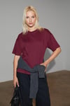 Jemmy Kadın %100 Organik Pamuk Relaxed Fit Yırtmaçlı Yuvarlak Yakalı Bordo T-Shirt