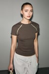 KATENA Kadın Yumuşak Ve Esnek Kumaşlı Yuvarlak Yakalı Düğme Detaylı Slim Fit Kahverengi T-Shirt