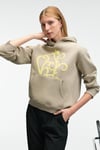 LIORAEN Kadın Baskılı Relaxed Kanguru Cepli Kapüşonlu Taş Rengi Sweatshirt