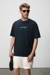 SAIMON Erkek %100 Organik Pamuklu Yuvarlak Yakalı Nakış Detaylı Regular Fit Lacivert T-Shirt
