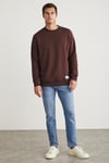 TRAVIS Erkek Organik Kumaşlı Yumuşacık Regular Fit Yuvarlak Yakalı Koyu Kahverengi Sweatshirt