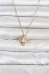 316L Çelik Zincir Gold Renk Yonca Model Kadın Kolye